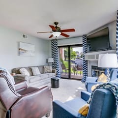Tranquil 2-Bedroom Pointe Royale Condo